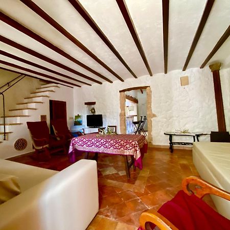 Puerto De Pollensa Villas And Apartments, With Private Mountain Ideal For Runners, Trailers,Near Puerto Pollensa Beach Approximately 5 Minutes Walking, Unique Experience In A Ullal Old Typical Mallorca House With Private Mountain And Near To The Beac エクステリア 写真