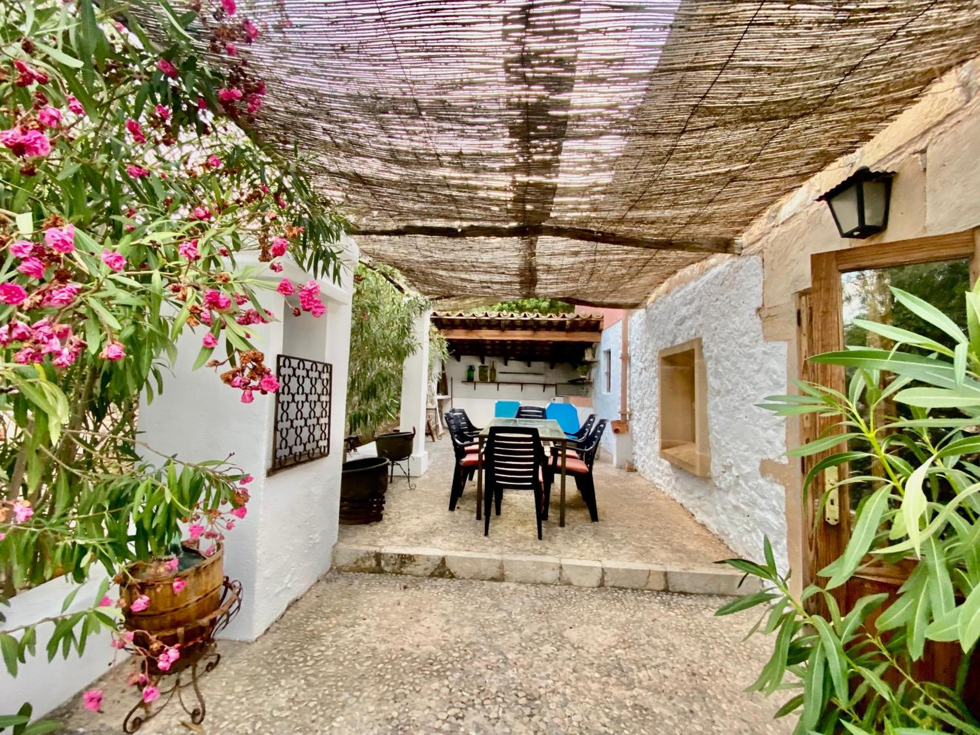 Puerto De Pollensa Villas And Apartments, With Private Mountain Ideal For Runners, Trailers,Near Puerto Pollensa Beach Approximately 5 Minutes Walking, Unique Experience In A Ullal Old Typical Mallorca House With Private Mountain And Near To The Beac エクステリア 写真