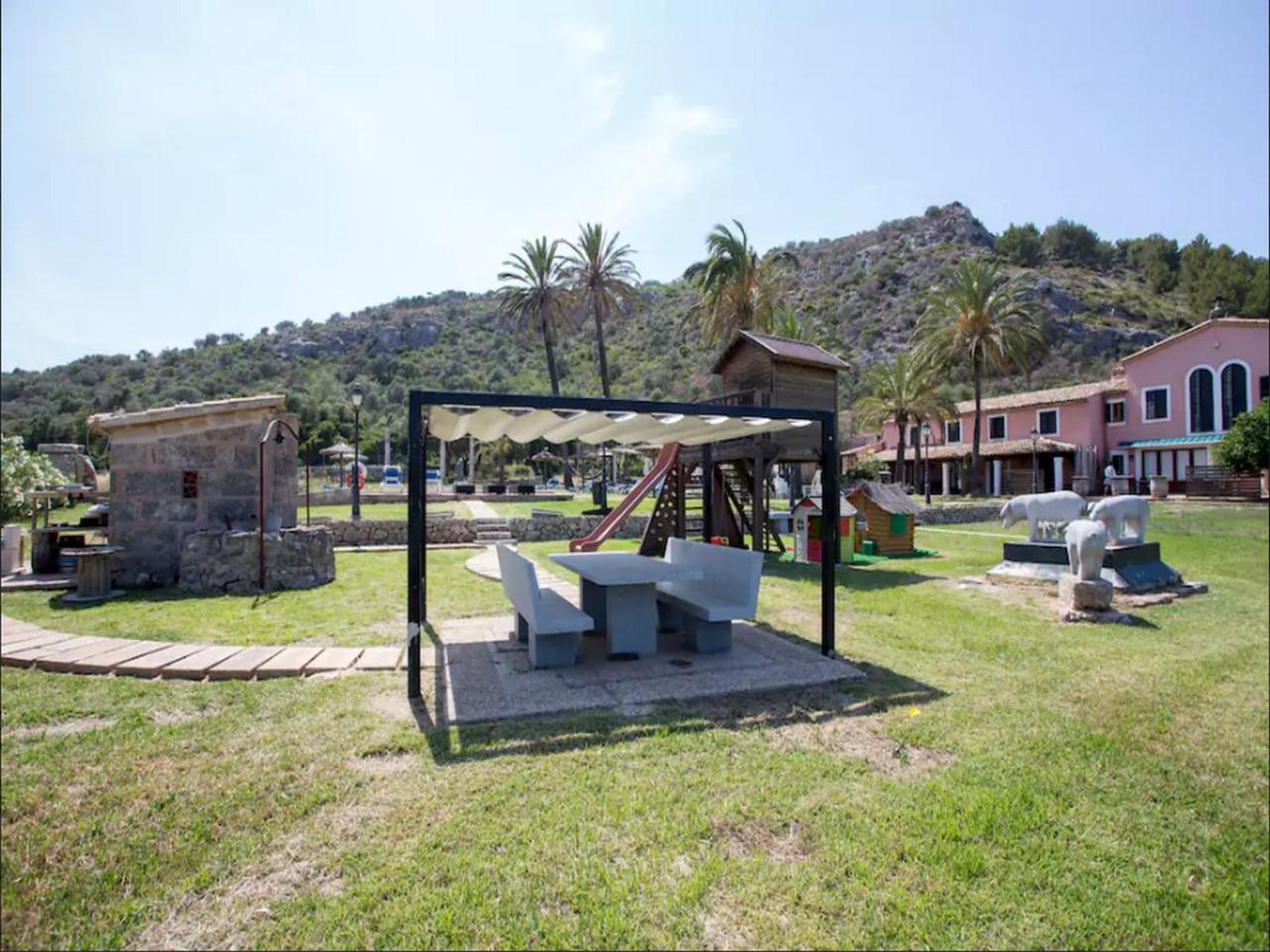 Puerto De Pollensa Villas And Apartments, With Private Mountain Ideal For Runners, Trailers,Near Puerto Pollensa Beach Approximately 5 Minutes Walking, Unique Experience In A Ullal Old Typical Mallorca House With Private Mountain And Near To The Beac エクステリア 写真